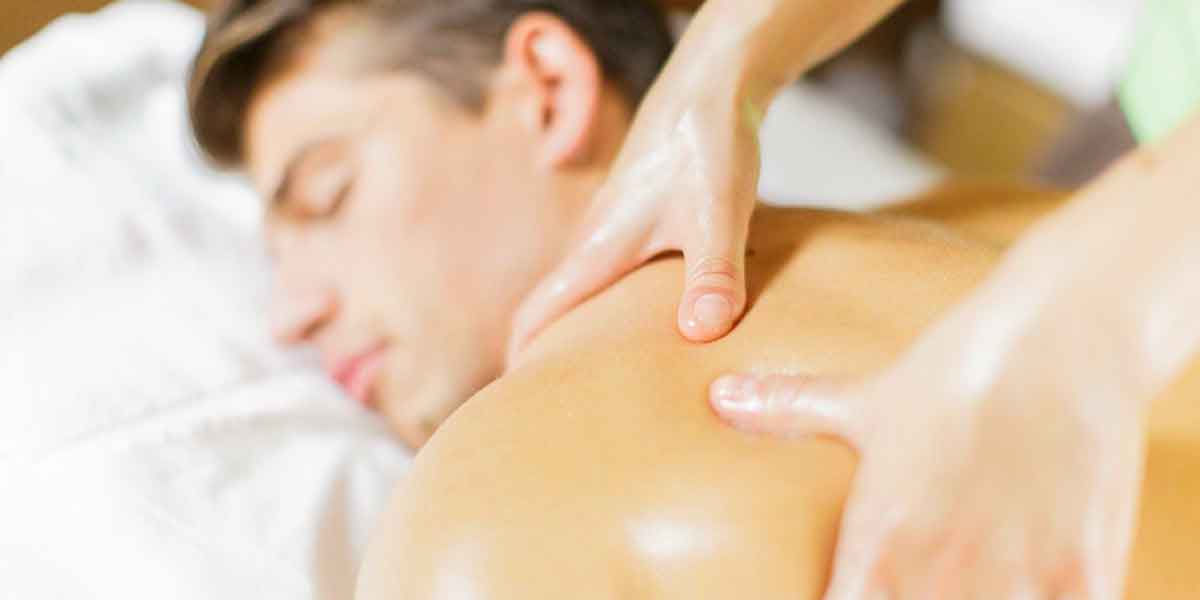 DraftThe Benefits of a Professional Men Massage